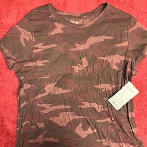 Athleta Short Sleeve Camo Tee - Pink and Burgandy